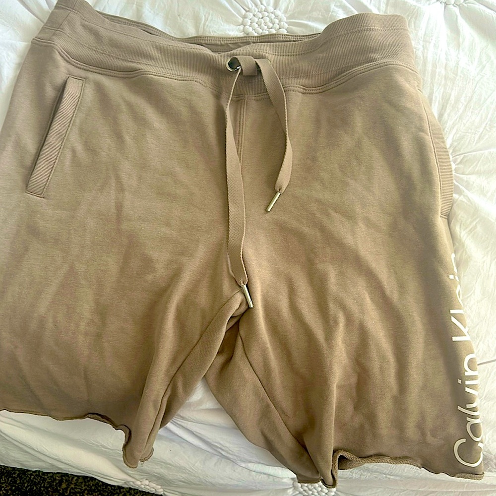 Calvin Klein shorts tan/beige